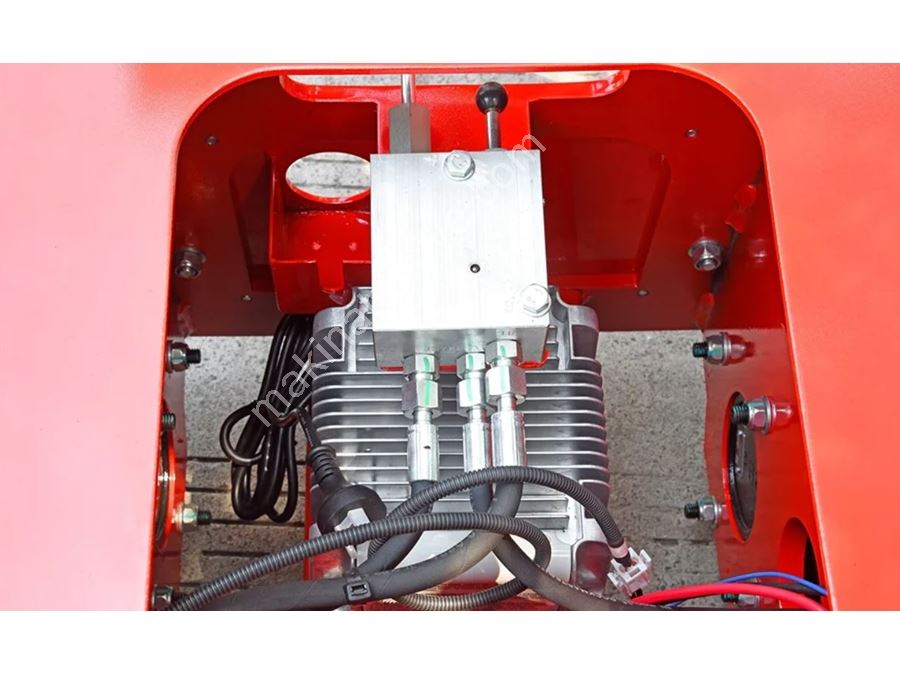 6.5 m (320 kg) Scissor Personnel Lifting Platform