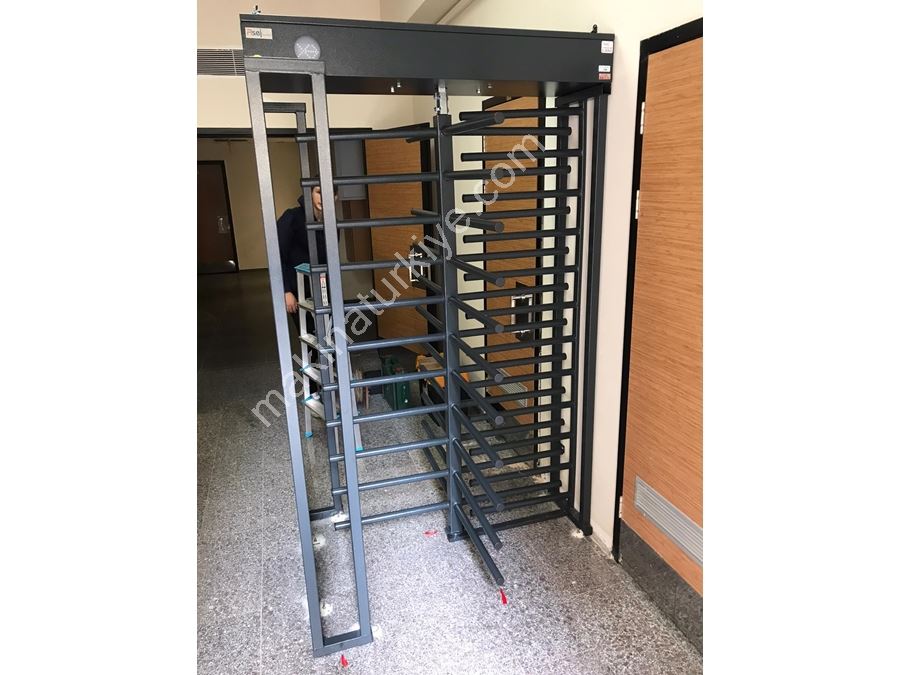 220Cm Yarım Kafes Tipi Boyalı Tam Boy Turnike