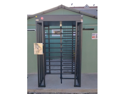 220Cm 
Tam Kafes Tipi Boyalı Tam Boy Turnike - 2