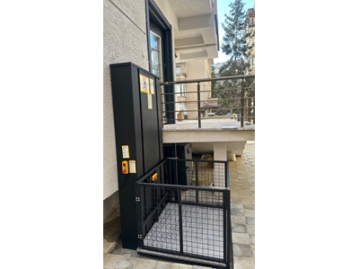 300Kg Aluminum Disabled Load Lift - 1