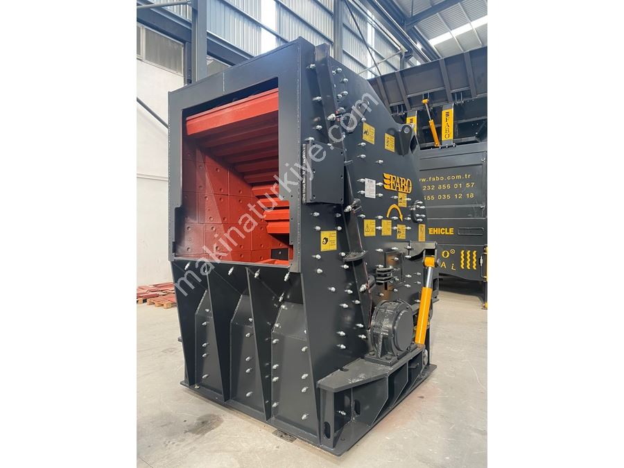 300-600 Ton / h Mobile Primary Impact Crusher