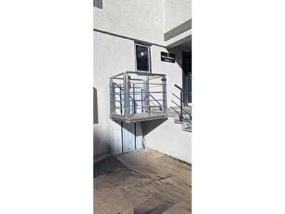 300 kg Aluminum Handicapped Load Lift - 0