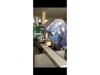 Machine à lingettes humides à trois chaînes multiples