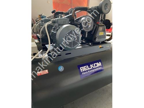 500 Liter Neu, 12 bar, mit Panel, Inlandsmotor, Dreikopf-Kompressor