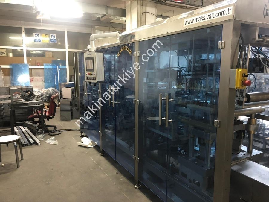 30.000 Bardak Su Üretim Kapasiteli Servolu Tam Otomatik Termoform Makinesi