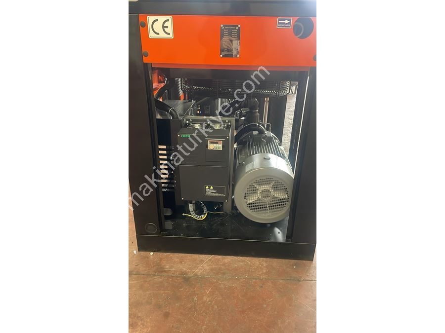 30 Hp (22 Kw) İnvertörlü-Asenkron Motorlu Vidalı Sıfır Kompresör Seti