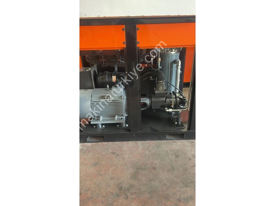 30 Hp (22 Kw) İnvertörlü-Asenkron Motorlu Vidalı Sıfır Kompresör Seti