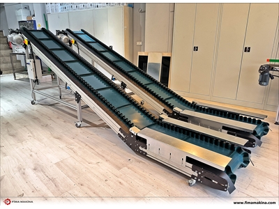 Système de convoyeur à transfert en L - Convoyeur pour machine à injection - 0