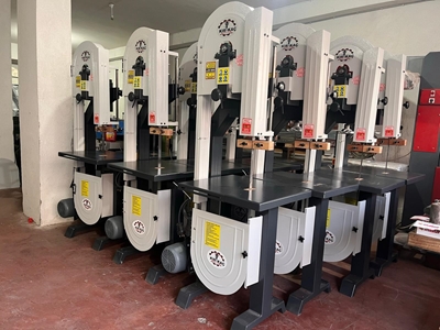 600 X 550 Mm Band Saw Machine - 1