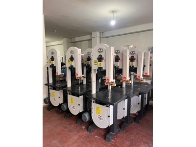 600 X 550 Mm Band Saw Machine - 0