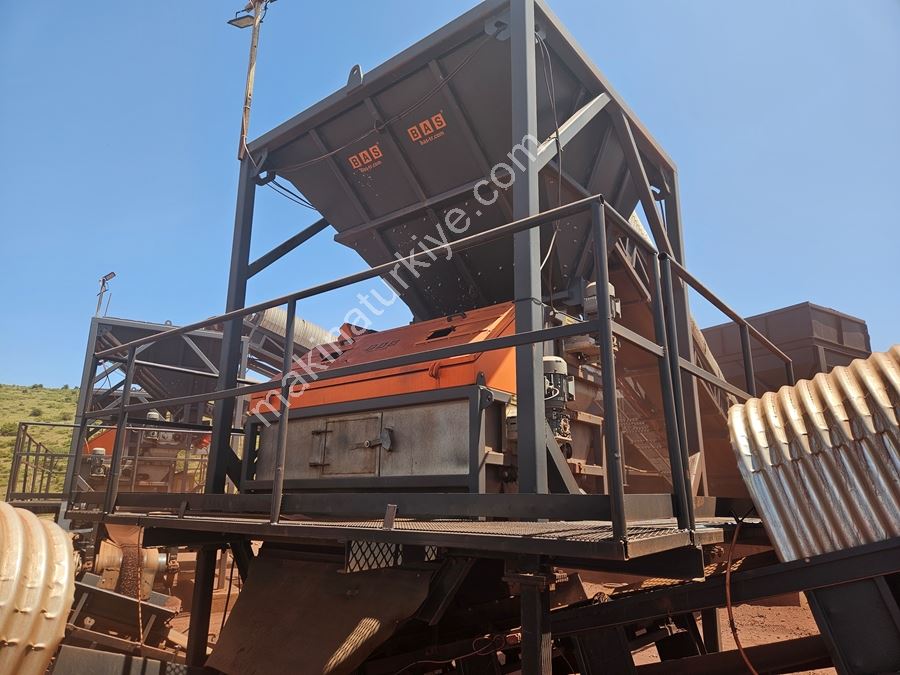 Vibro Beslemeli Yüksek Alan Şiddetli Perm-Roll Manyetik Separatör