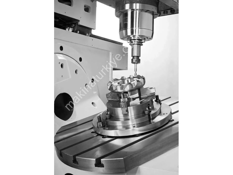 1530X530x465 Mm Hareket Mesafeli 5 Eksen Cnc İşleme Merkezi