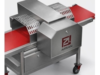 650 Kg/Hour Capacity Horizontal Slicing Machine