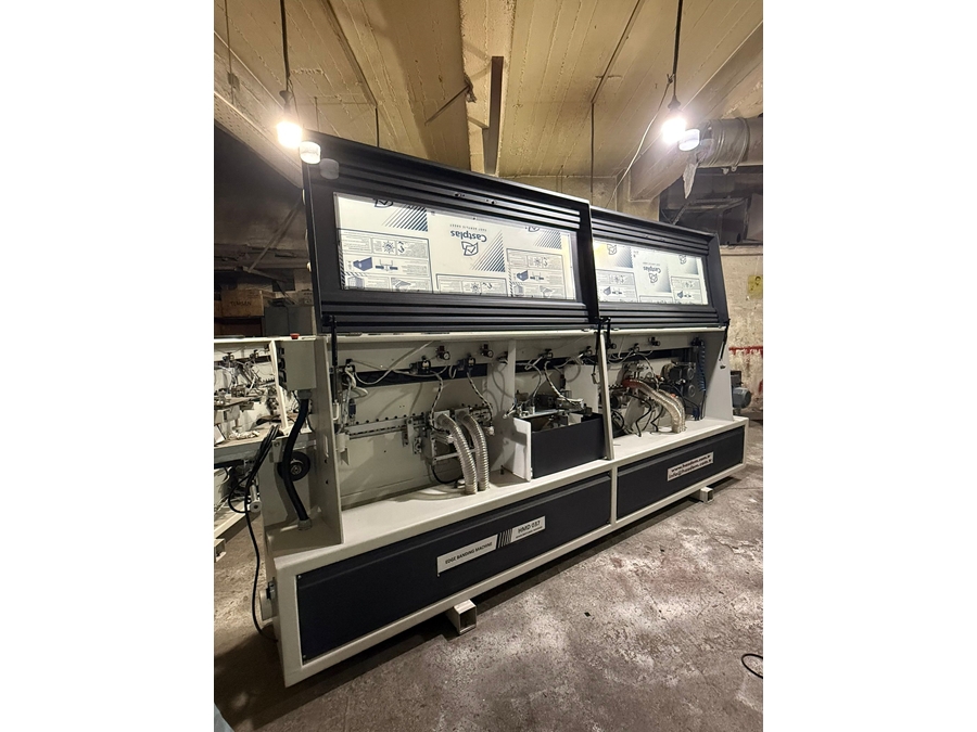 Machine à coller les bords PVC avec fraisage avant et coupe de tête et de fin