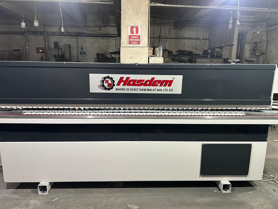 Скорость работы 15 м/мин Кромкообрезной станок