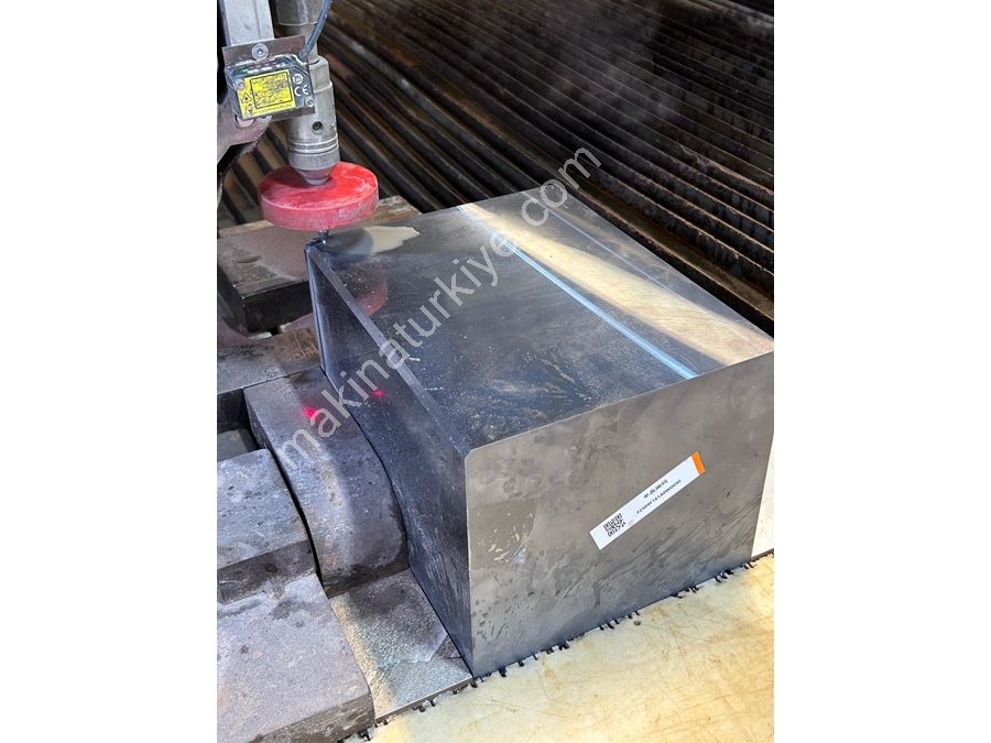 180 mm Güneş Paneli Camı Kesimi