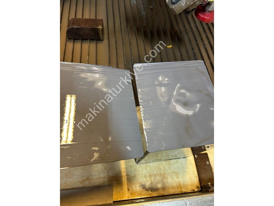 180 mm Güneş Paneli Camı Kesimi