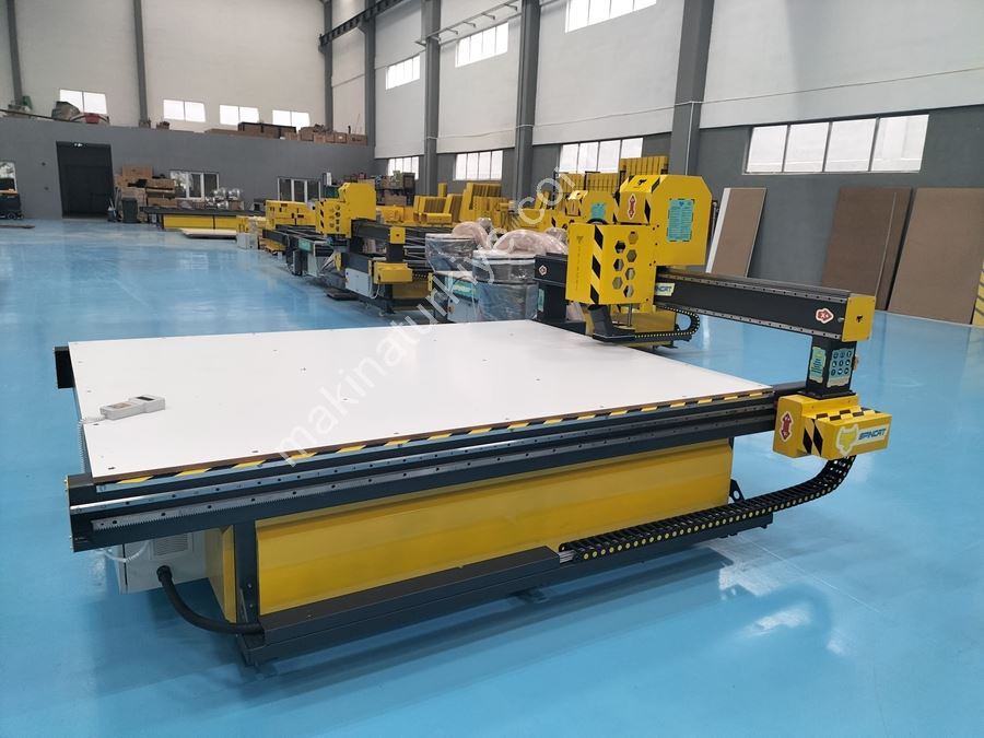 210x280x18 cm Kesim Alanlı Step CNC Router
