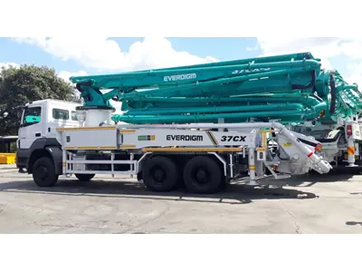 Pompe à béton mobile de 37 mètres