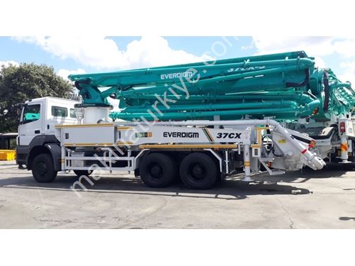 Pompe à béton mobile de 37 mètres