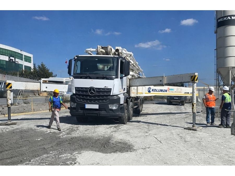 Junjin M57 57 Metre Mobil Beton Pompası