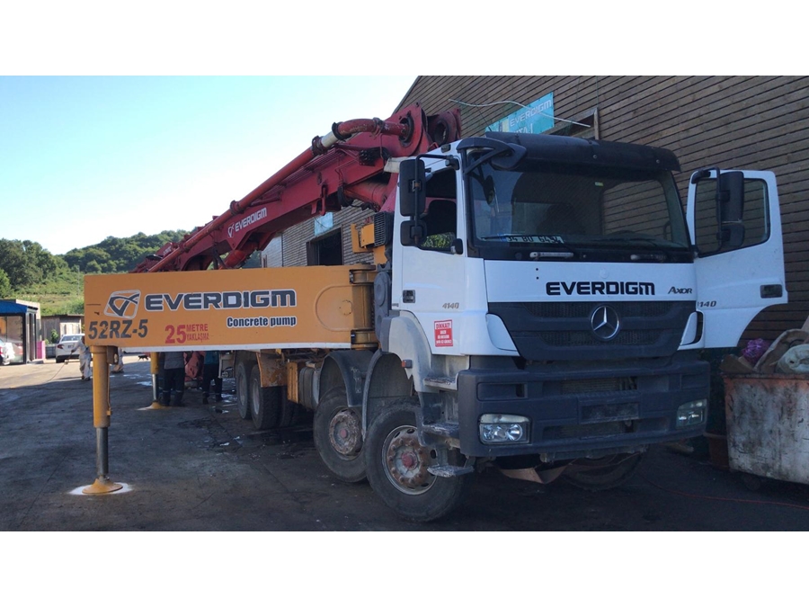 Everdigm M52 52 Metre Mobil Beton Pompası