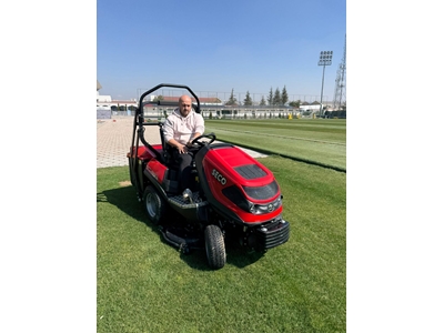 Dizel Çim Biçme Traktörü - 1