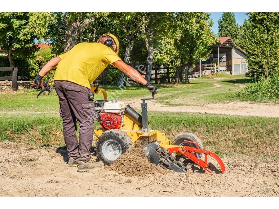 Машина для прокладки канав Kanal Açma Makinesi Trencher