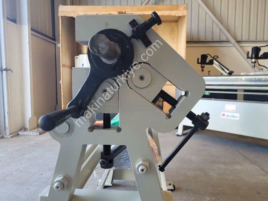 ISITAN RST-M 1270X86 3 Toplu Silindir Bükme Makinesi