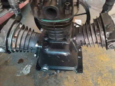 500 Litrelik Sapasağlam Masrafsız İkinci El Kompresör Kafası - 0