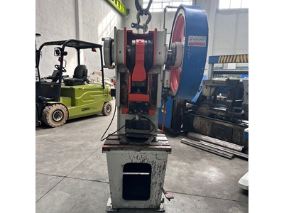 30 Ton Çelik Gövde Eksantrik Pres - 1