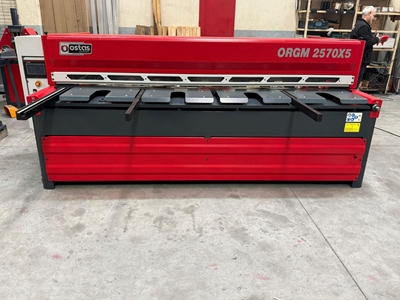Ostaş Marka 2570X5 Mm Nc Redüktörlü Giyotin Makas