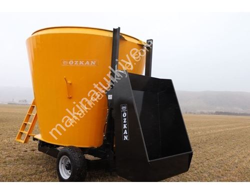 8M³ Vertical Feed Mixing Machine