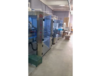 4 Nozollu Servo Sıvı Sistem Dolum Hattı