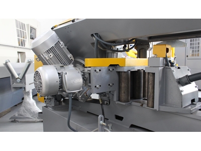 KME 350 Ekranlı Tam Otomatik Düz Kesim Şerit Testere Makinası - 6