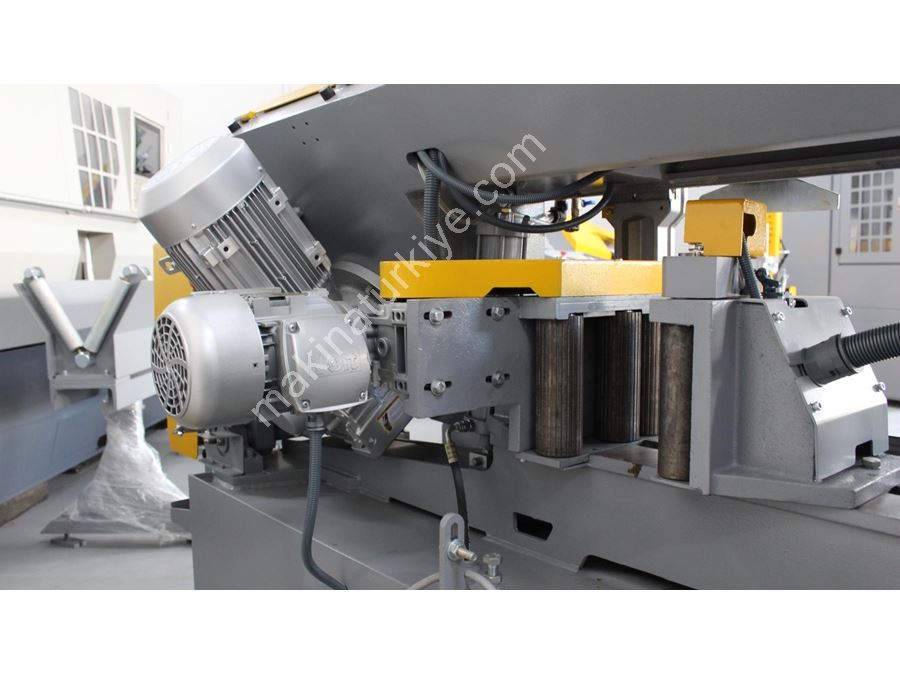 KME 350 Ekranlı Tam Otomatik Düz Kesim Şerit Testere Makinası