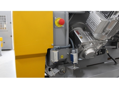 KME 350 Ekranlı Tam Otomatik Düz Kesim Şerit Testere Makinası - 3