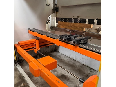 Ermaksan Brand 3 Meter 135 Ton 4 Axis CNC Hydraulic Press - 4