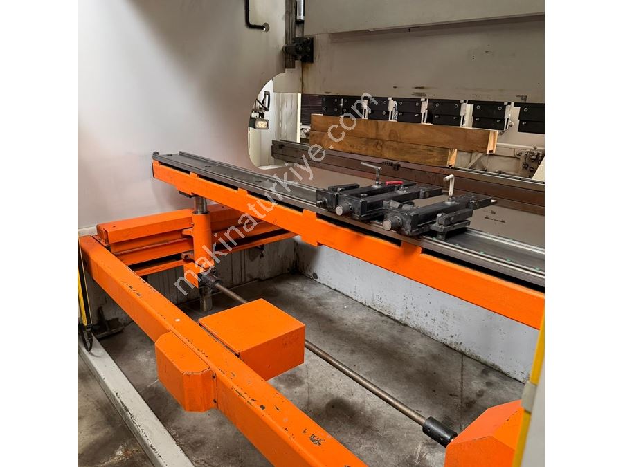 Ermaksan Brand 3 Meter 135 Ton 4 Axis CNC Hydraulic Press