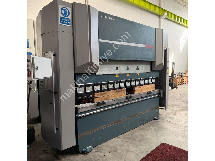 Durmazlar Brand 3 Meter 100 Ton 4 Axis CNC Hydraulic Press