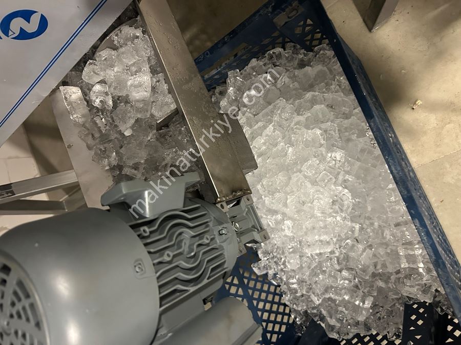 Günlük 3 Ton Kapasiteli Küp Buz Makinesi - Buz Ticareti Çok Kolay