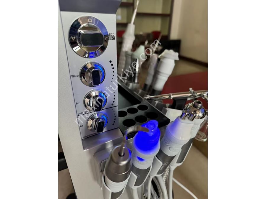 17-in-1 Hydra Facial Hautpflegegerät