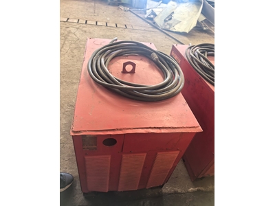 Lincoln Electric Idealarc Dc-1000 Endüstriyel Dc Çok Prosesli Kaynak Makinesi - 2
