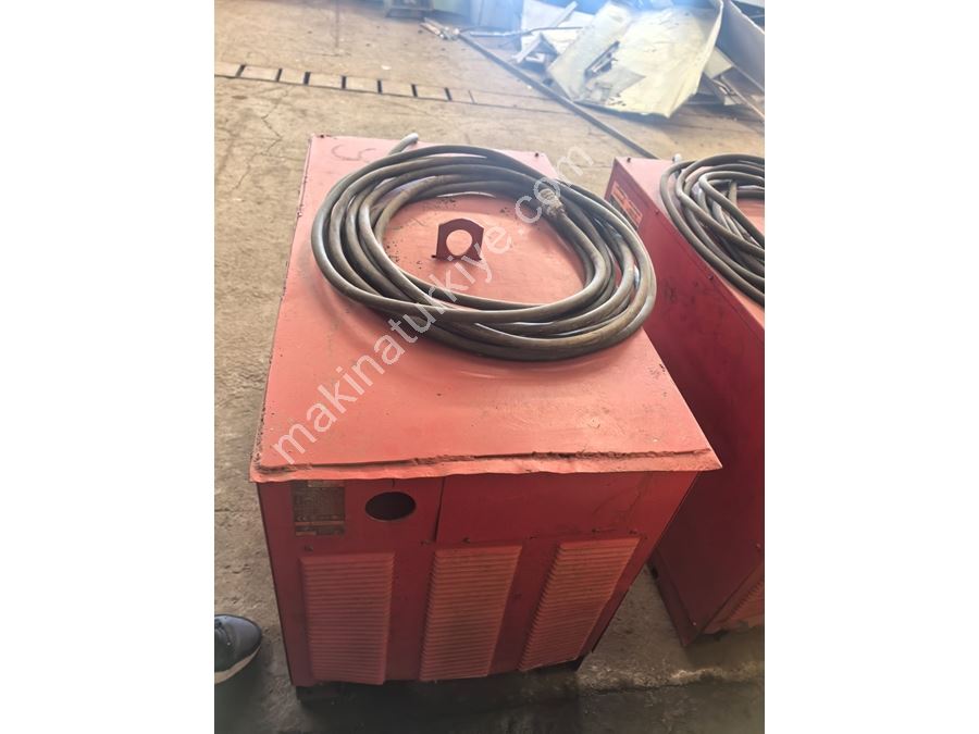 Lincoln Electric Idealarc Dc-1000 Endüstriyel Dc Çok Prosesli Kaynak Makinesi