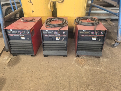 Lincoln Electric Idealarc Dc-1000 Endüstriyel Dc Çok Prosesli Kaynak Makinesi - 1