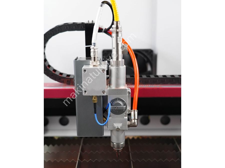 600 İle 800W Jpt Serisi Kompakt Masaüstü Fiber Lazer Kesim Ve Markalama Makinesi