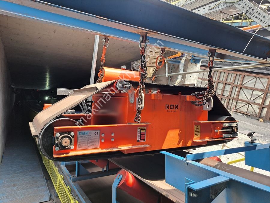 952x912x560 mm Ölçülü Elektromanyetik Bant Üstü Metal Separatör