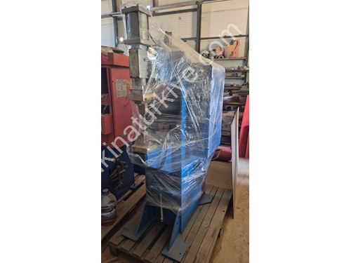 90 kVA Electronic Pneumatic Water-Cooled Spot Welding Machine