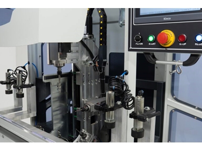 ÜÇ Eksen Servo Kontrollü Otomatik Pvc Freze Makinası - 3