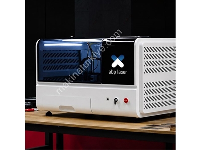 800W Jpt Серия Компактный Настольный Волоконный Лазерный Резак и Маркировочный Аппарат